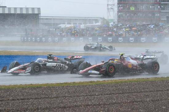 F1英国大奖赛阴晴莫测 迈凯轮车手诺里斯夺冠
