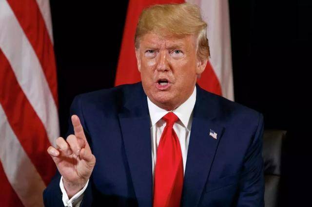 澳军连开3枪，解放军出手了，赖清德没想到，2大“救星”不堪一击