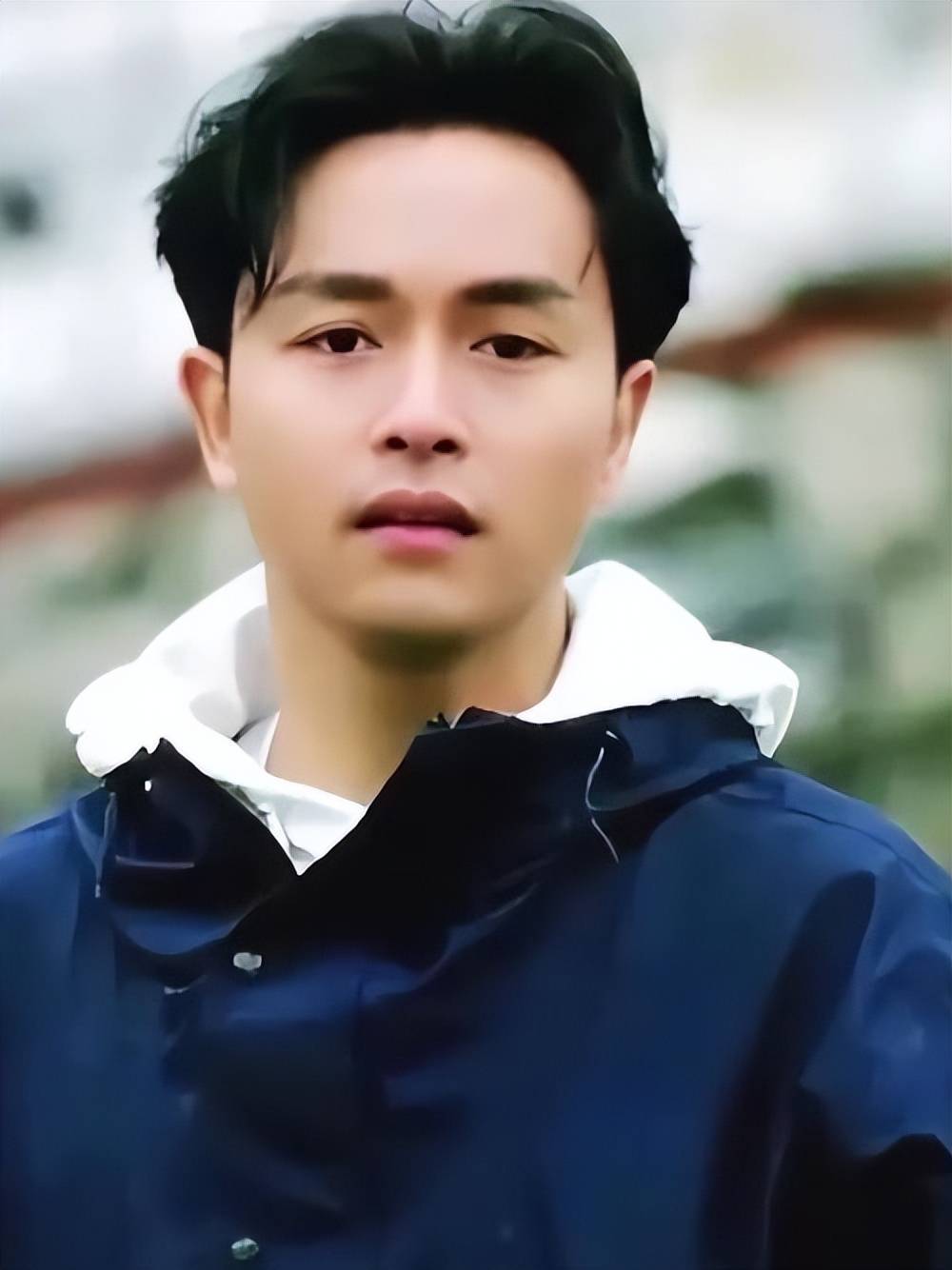 考古 | 张国荣死亡真相被公开！向太王晶纷纷揭露内幕，英年早逝太惋惜