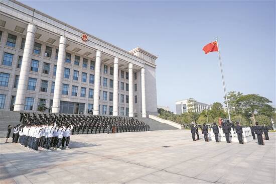 办结案件超过40万件 司法透明度五度居首