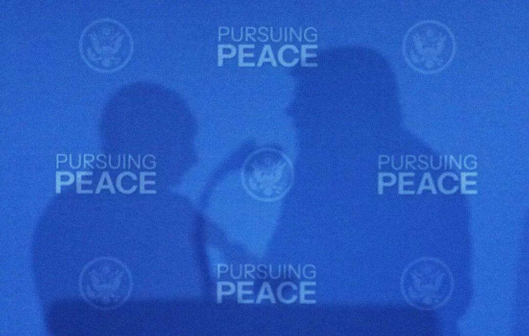 特朗普与普京会晤计划为何“急踩刹车”？