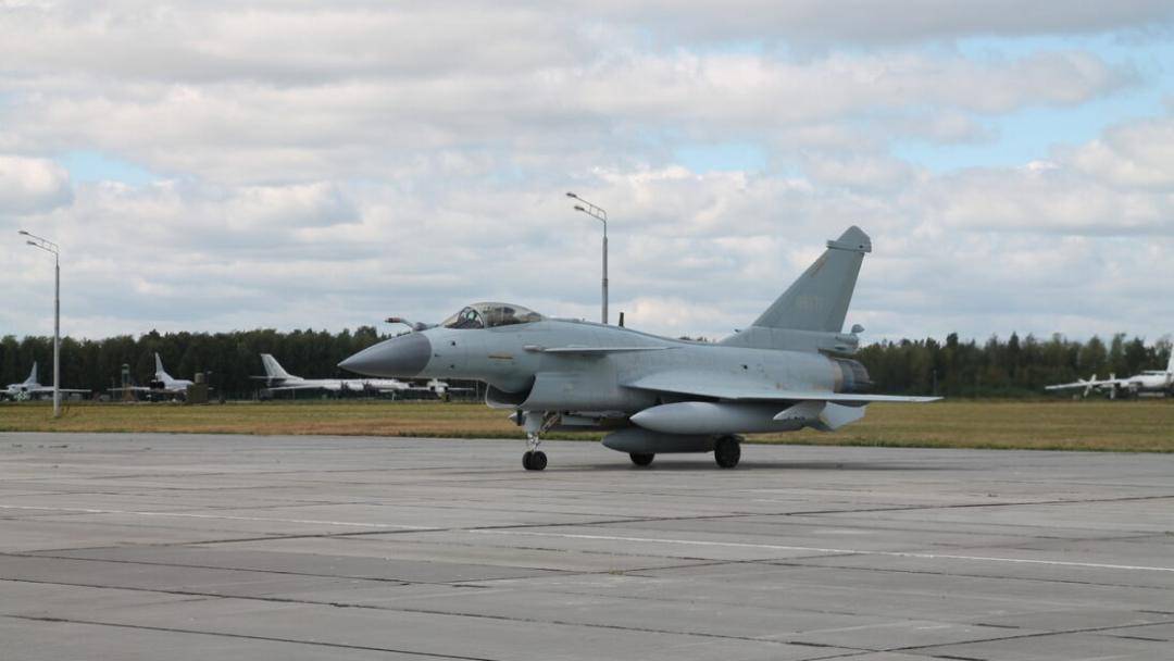 阵风再败，印尼一口气下单42架歼10，印媒急了：自己就是前车之鉴